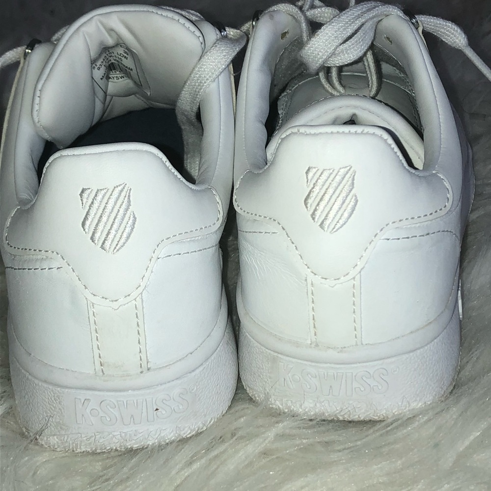 White - Picture 3 of 4